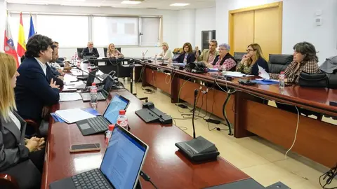 12.00 horas. Sede del Gobierno. La consejera de Presidencia, Justicia, Seguridad y Simplificaci&oacute;n Administrativa, Isabel Urrutia, se re&uacute;ne con representantes de Justicia de las CC.AA. de Arag&oacute;n, Navarra y Pa&iacute;s Vasco y las secretar&iacute;as de gobierno de los respectivos tribunales superiores de justicia, para analizar el estado y avance de los distintos proyectos de desarrollo evolutivo sobre Avantius, plataforma de gesti&oacute;n procesal. 5 de noviembre de 2024 &copy; Ra&uacute;l Lucio