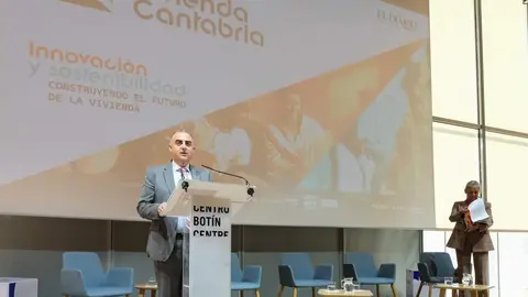 09:30 horas. Centro Bot&iacute;n. El consejero de Fomento, Vivienda, Ordenaci&oacute;n del Territorio y Medio Ambiente, Roberto Media, participa en el Congreso Vivienda Cantabria, organizado por El Diario Monta&ntilde;&eacute;s. 15 de noviembre de 2024 &copy; Ra&uacute;l Lucio