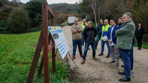 El consejero de Fomento, Vivienda, Ordenaci&oacute;n del Territorio y Medio Ambiente, Roberto Media, asiste al inicio de los trabajos de 'Restauraci&oacute;n ecol&oacute;gica y la recuperaci&oacute;n de terrenos agrarios en Monte La Picota&rsquo;.
19 11 24