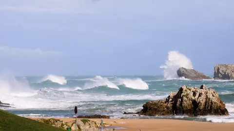 2/11/23  Santander
ep temporal olas 



FOTO: Juanma Serrano