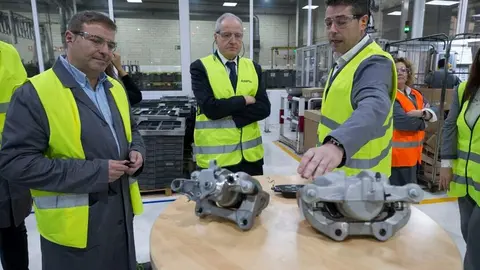 12:15 horas. Pasaje de la Ag&uuml;era, s/n
 
El consejero de Industria, Empleo, Innovaci&oacute;n y Comercio, Eduardo Arasti, visita la planta Hitachi Astemo Buelna. 29 NOV 24 &copy;&nbsp;Miguel De la Parra