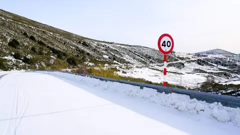5/12/23  ALTO CAMPO
NIEVE EN ALTO CAMPO 



FOTO: Juan Manuel Serrano Arce