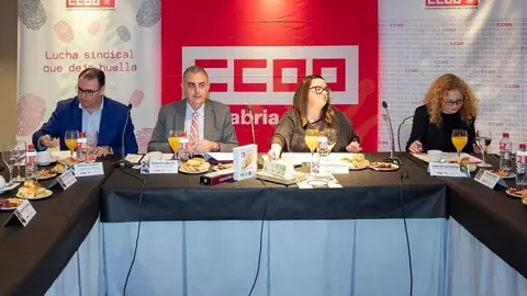 10:00 horas. Hotel Bah&iacute;a

El consejero de Fomento, Vivienda, Ordenaci&oacute;n del Territorio y Medio Ambiente, Roberto Media, participa en el foro de sostenibilidad de CCOO.
