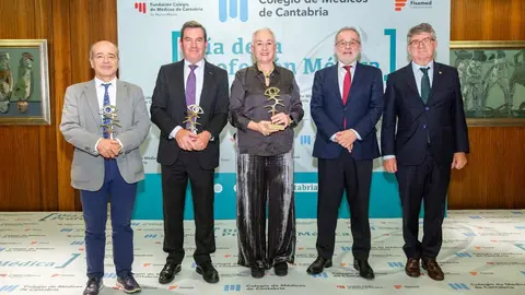 Premios Trayectoria  e Insignias Oro COM 