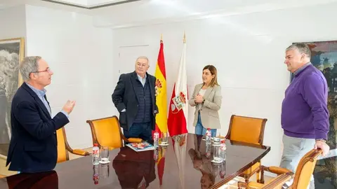 La presidenta de Cantabria, Mar&iacute;a Jos&eacute; S&aacute;enz de Buruaga, se re&uacute;ne con Jos&eacute; Antonio Prieto, presidente de la Asociaci&oacute;n de la Prensa Deportiva
NR
16 DIC 24