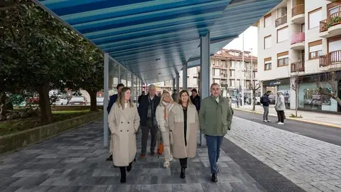 11:30 horas. Cl. Marqu&eacute;s de Velasco, 6
La presidenta de Cantabria, Mar&iacute;a Jos&eacute; S&aacute;enz de Buruaga, inaugura la nueva terminal de autobuses de Noja.