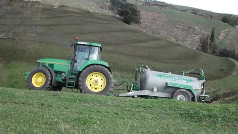 Nombre de archivo               	:DSCN6098.JPG
Tama&ntilde;o de archivo               	:702.4 KB (719295 Bytes)
Fecha de entrega                	:0000/00/00 00:00:00
Tama&ntilde;o de imagen                	:2048 x 1536
Resoluci&oacute;n                      	:300 x 300 ppp
N&uacute;mero de bits                  	:canal de 8 bits
Atributo Protecci&oacute;n             	:Desactivado
Atributo Ocultar                	:Desactivado
ID de la c&aacute;mara                 	:N/A
C&aacute;mara                          	:E885
Modo Calidad                    	:NORMAL
Modo Medici&oacute;n                   	:Multipatr&oacute;n
Modo Exposici&oacute;n                 	:Autom&aacute;tico Programado
Speed Light                     	:No
Distancia Focal                 	:8 mm
Velocidad del disparador        	:1/413.9segundo
Abertura                        	:F2.8
Compensaci&oacute;n de exposici&oacute;n      	:0 EV
Balance del blanco fijo         	:Autom&aacute;tico
Objetivo                        	:Incorporado
Modo de sincronizaci&oacute;n del flash	:Cortina Delantera
Diferencia de exposici&oacute;n        	:N/A
Programa Flexible               	:N/A
Sensibilidad                    	:Auto
Nitidez                         	:Autom&aacute;tico
Tipo de imagen                  	:Color
Modo de color                   	:N/A
Ajuste de tonos                 	:N/A
Control de saturaci&oacute;n           	:Normal
Compensaci&oacute;n de tono            	:Autom&aacute;tico
Latitud (GPS)                   	:N/A
Longitud (GPS)                  	:N/A
Altitud (GPS)                   	:N/A