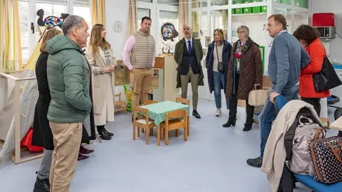 13:00 horas. Trece&ntilde;o, Vald&aacute;liga 

El consejero de Educaci&oacute;n, Formaci&oacute;n Profesional y Universidades, Sergio Silva, visita la nueva aula de 1 a&ntilde;o del CEIP Vald&aacute;liga.