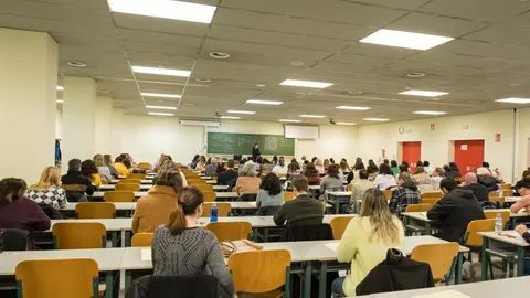 11: 00 horas. Universidad de Cantabria. Pruebas del concurso-oposici&oacute;n de la Administraci&oacute;n de la Comunidad Aut&oacute;noma de Cantabria para el Cuerpo General Auxiliar. 19 de enero de 2025 &copy; Ra&uacute;l Lucio