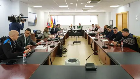 12:30 horas. Sala de videoconferencias. La consejera de Presidencia, Justicia Seguridad y Simplificaci&oacute;n Administrativa, Isabel Urrutia, preside la Comisi&oacute;n de Coordinaci&oacute;n de la Polic&iacute;a Local. 6 de febrero de 2025 &copy; Ra&uacute;l Lucio