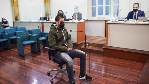 23/11/21  SANTANDER
ep juicio  Ecomasa
Juicio contra el conductor acusado de homicidio por imprudencia grave al chocar su veh&iacute;culo en la rotonda de Corb&aacute;n con otro en el que viajaban dos mujeres que fallecieron



FOTO: Juan Manuel Serrano Arce