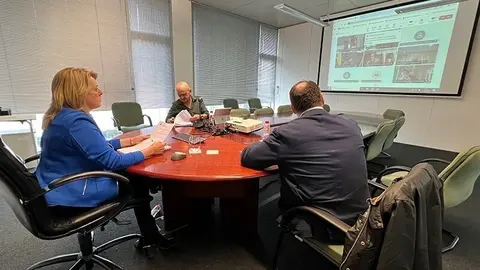 12:30 horas. Sala de reuniones de la 3&ordf; planta
La consejera de Desarrollo Rural, Ganader&iacute;a, Pesca y Alimentaci&oacute;n, Mar&iacute;a Jes&uacute;s Susinos, participa por videoconferencia en la Conferencia Sectorial de Medio Ambiente.