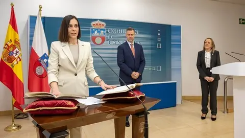 08:45 horas. Sala de prensa del Gobierno de Cantabria
El consejero de Cultura, Turismo y Deporte, Luis Mart&iacute;nez Abad, asiste a la toma de posesi&oacute;n de la directora de Turismo y Hosteler&iacute;a, Mar&iacute;a Saiz Villar.