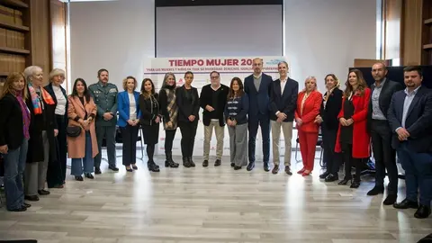 09:30 horas. C&aacute;mara de Comercio de Torrelavega
La consejera de Inclusi&oacute;n Social, Juventud, Familias e Igualdad, Bego&ntilde;a G&oacute;mez del
R&iacute;o, inaugura las Jornadas 'Tiempo de Mujer'. A las 10:00 horas, el consejero de
Educaci&oacute;n, Formaci&oacute;n Profesional y Universidades, Sergio Silva, participa en la
mesa redonda sobre Promoci&oacute;n de la igualdad, la inclusi&oacute;n y la participaci&oacute;n de las
mujeres en la sociedad. 17 feb 25 &copy; Miguel De la Parra