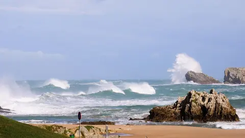 2/11/23  Santander
ep temporal olas 



FOTO: Juanma Serrano
