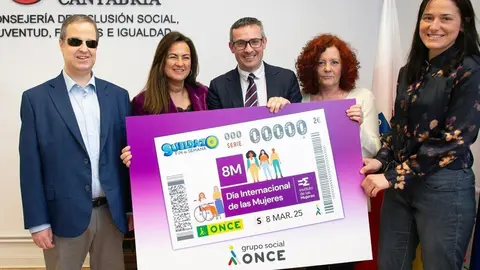 La consejera de Inclusi&oacute;n Social, Juventud, Familias e Igualdad, Bego&ntilde;a G&oacute;mez del R&iacute;o, presenta el cup&oacute;n de la ONCE dedicado al D&iacute;a Internacional de las Mujeres
nr
4 mar 25