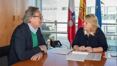 09:30 horas. Despacho de la consejera 

La consejera de Desarrollo Rural, Ganader&iacute;a, Pesca y Alimentaci&oacute;n, Mar&iacute;a Jes&uacute;s Susinos, recibe al alcalde de Vega de Pas, Juan Carlos Garc&iacute;a.