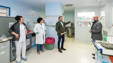 11:00 horas. Hospital de Liencres

El consejero de Salud, C&eacute;sar Pascual, asiste al inicio de las obras de construcci&oacute;n de las Salas Blancas para la Unidad de Terapias Avanzadas (UTA).