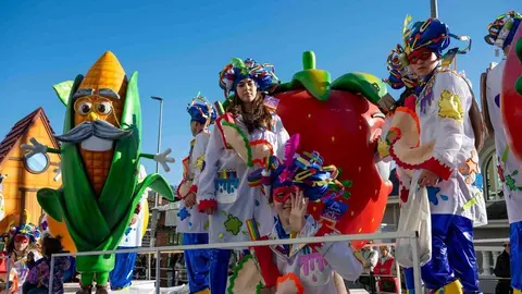 Desfile Fiestas San Jose 25-50