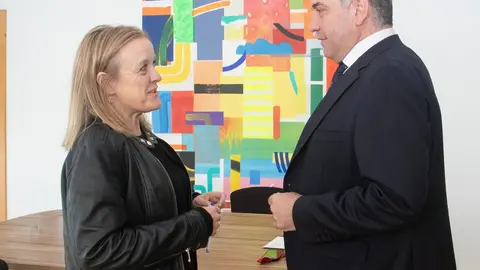 11:00 horas. Despacho de la consejera
La consejera de Presidencia, Justicia, Seguridad y Simplificaci&oacute;n Administrativa, Isabel Urrutia, recibe al decano del Colegio de la Abogac&iacute;a de Cantabria, Carlos P&eacute;rez S&aacute;nchez.

15/04/25
Eva Laza