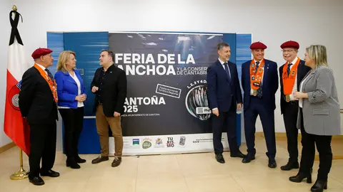 El consejero de Cultura, Turismo y Deporte, Luis Mart&iacute;nez Abad, y la consejera de Desarrollo Rural, Ganader&iacute;a, Pesca y Alimentaci&oacute;n, Mar&iacute;a Jes&uacute;s Susinos, presentan la Feria de la Anchoa.

24 ABR 25