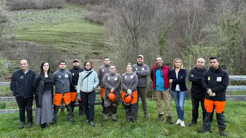La Fundaci&oacute;n Camino Lebaniego, a trav&eacute;s del programa europeo Steps for LIFE, se ha unido a la Escuela Talento Joven &lsquo;Forestal, Li&eacute;bana II&rsquo;, impulsada por el Ayuntamiento de Cillorigo de Li&eacute;bana, en colaboraci&oacute;n con el Servicio C&aacute;ntabro de Empleo (EMCAN), para formar a j&oacute;venes en tareas de conservaci&oacute;n y mejora del medio natural en la comarca de Li&eacute;bana.
6 may 25