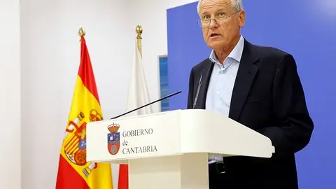 El consejero de Industria, Empleo, Innovaci&oacute;n y Comercio, Eduardo Arasti, ofrece una rueda de prensa sobre la estaci&oacute;n intermodal de La Pasiega
18 SEP 24