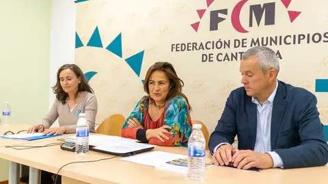 La consejera de Inclusi&oacute;n Social, Juventud, Familias e Igualdad, Bego&ntilde;a G&oacute;mez del
R&iacute;o, asiste a las IV Jornadas de Pol&iacute;ticas Locales de Infancia de Cantabria.9 ABRIL 25 &copy; Miguel De la Parra
