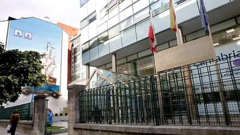 SEDE GOBIERNO DE CANTABRIA.PE&Ntilde;A HERBOSA.