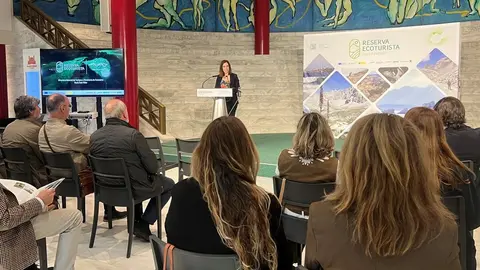 La directora general de Turismo y Hosteler&iacute;a, Mar&iacute;a Saiz, presenta la reserva Ecoturista de Espa&ntilde;a Verde
26 MAYO 25  &copy; Oficina de comunicaci&oacute;n
