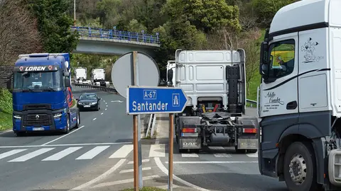 Manifestacion de transportistas, entre Santander y Torrelavega.
21/3/22 Saantander-Torrelavega

FOTOGRAFIA: JUAN MANUEL SERRANO ARCE