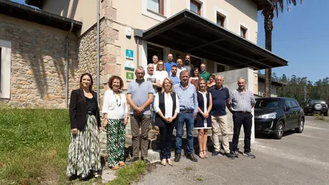 La consejera de Desarrollo Rural, Ganader&iacute;a, Pesca y Alimentaci&oacute;n, Mar&iacute;a Jes&uacute;s Susinos, asiste a la firma de contratos del Grupo Local Saja-Nansa. 
@Patricia Pereda