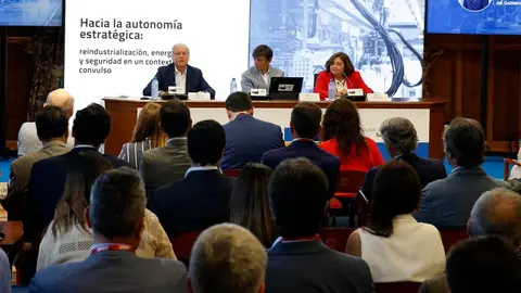 El consejero de Industria, Empleo, Innovaci&oacute;n y Comercio, Eduardo Arasti, asiste a la inauguraci&oacute;n del curso de la UIMP &lsquo;EDP - Jornada hacia la autonom&iacute;a estrat&eacute;gica (AELEC)&rsquo;. 
16 JUL 25