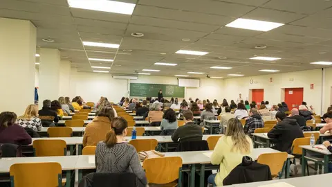 11: 00 horas. Universidad de Cantabria. Pruebas del concurso-oposici&oacute;n de la Administraci&oacute;n de la Comunidad Aut&oacute;noma de Cantabria para el Cuerpo General Auxiliar. 19 de enero de 2025 &copy; Ra&uacute;l Lucio