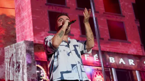 BERET - VIVE LA FERIA 2025 - EL REY LAGARTÓN (14)