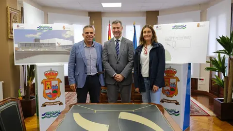 10:00 horas. Ayuntamiento de Argo&ntilde;os. El consejero de Cultura, Turismo y Deporte, Luis Mart&iacute;nez Abad, visita los terrenos donde se ubicar&aacute; el futuro polideportivo. 12 de septiembre de 2025 &copy; Ra&uacute;l Lucio