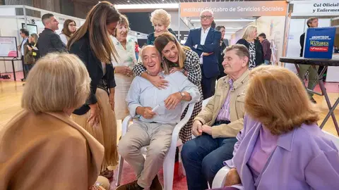 12:00 horas. Palacio de Exposiciones de SantanderLa presidenta de Cantabria, Mar&iacute;a Jos&eacute; S&aacute;enz de Buruaga, y la consejera de Inclusi&oacute;n, Social, Juventud, Familias e Igualdad, Bego&ntilde;a G&oacute;mez
del R&iacute;o, asiste al acto oficial de apertura de la Feria de Mayores. 09 OCTURBE 25 &copy; Miguel De la Parra