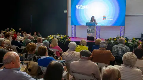 11:15 horas. Palacio de Exposiciones de Santander
La consejera de Inclusi&oacute;n, Social, Juventud, Familias e Igualdad, Bego&ntilde;a G&oacute;mez del R&iacute;o, visita la II Feria de Mayores. 
 10 OCT 25 &copy;&nbsp;Miguel De la Parra
