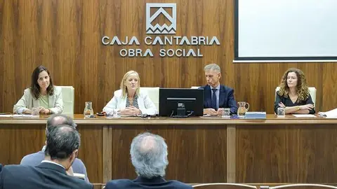 09:30 horas. CASYC, Cl. Tant&iacute;n, 25. Santander. La consejera de Presidencia, Justicia, Seguridad y Simplificaci&oacute;n Administrativa, Isabel Urrutia, asiste al acto de inauguraci&oacute;n del curso &lsquo;Tratamiento de los menores y personas con discapacidad como v&iacute;ctimas en el derecho penal&rsquo;, organizado en colaboraci&oacute;n con el Consejo General del Poder Judicial. 15 de octubre de 2025 &copy; Ra&uacute;l Lucio
