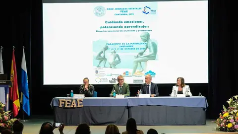09:30 horas. Paraninfo de la Magdalena. El consejero de Educaci&oacute;n, Formaci&oacute;n Profesional y Universidades, Sergio Silva, inaugura las &lsquo;XXXII Jornadas Estatales de FEAE&rsquo; (F&oacute;rum Europeo de Administradores de la Educaci&oacute;n). 17 de octubre de 2025 &copy; Ra&uacute;l Lucio