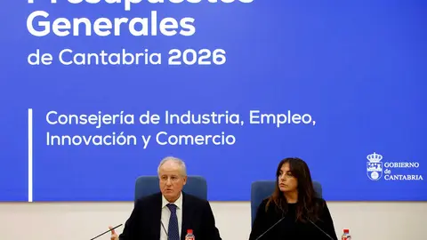 El consejero de Industria, Empleo, Innovaci&oacute;n y Comercio, Eduardo Arasti, presenta en rueda de prensa, los Presupuestos de su Consejer&iacute;a.
7 nov 25