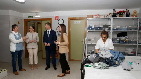 El consejero de Cultura, Turismo y Deporte, Luis Mart&iacute;nez Abad, visita las instalaciones de la Cocina Econ&oacute;mica. 
7 NOV 25