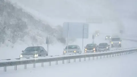 18/1/23  SANTANDER
temporal de nieve  


FOTO: Juan Manuel Serrano Arce