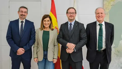 12:30 horas. Despacho de la presidenta. La presidenta de Cantabria, Mar&iacute;a Jos&eacute; S&aacute;enz de Buruaga, recibe al CEO de NTT Data. 15 de noviembre de 2025 &copy; Ra&uacute;l Lucio