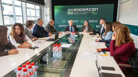 09:00 horas. SODERCAN, Calle Isabel Torres 1, PCTCAN
Foto del consejero de Industria, Empleo, Innovaci&oacute;n y Comercio, Eduardo Arasti, con el Plan Estrat&eacute;gico Industrial de Cantabria.
28 nov 25 &copy; Miguel De la Parra