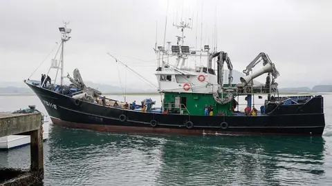 Pesca Pescadores Puerto Santo&ntilde;a Redes Pesquero Lonja Barco
