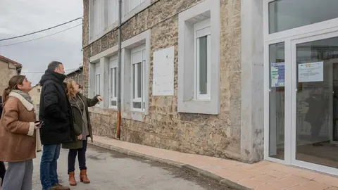 10:00 horas. Ayuntamiento de Valdeolea. https://maps.app.goo.gl/TbAeFZLUPEm6TFGc9
La consejera de Presidencia, Justicia, Seguridad y Simplificaci&oacute;n Administrativa, Isabel Urrutia, visita las obras de rehabilitaci&oacute;n del edificio municipal en Mataporquera.