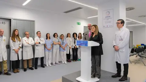 10:30 horas. Hospital Valdecilla. Acceso por el Edificio 2 de noviembre. La presidenta de Cantabria, Mar&iacute;a Jos&eacute; S&aacute;enz de Buruaga, inaugura la Unidad de Enfermedades Raras (UERVAL). 25 de febrero de 2026 &copy; Ra&uacute;l Lucio