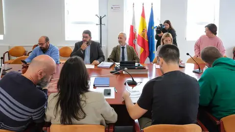 12:00 horas. CEIP Sim&oacute;n Cabarga, Santander. El consejero de Educaci&oacute;n, Formaci&oacute;n Profesional y Universidades, Sergio Silva, preside la Mesa de Di&aacute;logo con la Junta de Personal Docente. 16 de octubre de 2025 &copy; Ra&uacute;l Lucio
