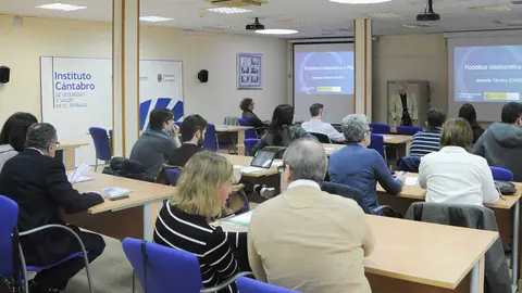 El Instituto C&aacute;ntabro de Seguridad y Salud en el Trabajo (ICASST), dependiente de la Consejer&iacute;a de Industria, Empleo, Innovaci&oacute;n y Comercio del Gobierno de Cantabria, ha organizado una jornada t&eacute;cnica sobre la rob&oacute;tica colaborativa y la prevenci&oacute;n de riesgos laborales en el marco de los objetivos de la Estrategia C&aacute;ntabra de Seguridad y Salud en el Trabajo 2023-2028 en lo relativo al apoyo a las empresas en la gesti&oacute;n de los riesgos derivados de las nuevas formas de organizaci&oacute;n del trabajo y, en concreto, de los riesgos derivados de la digitalizaci&oacute;n de los procesos productivos. 13/03/2026